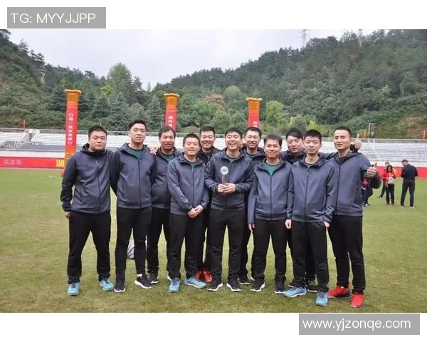 上海篮球队在冠军赛中的灵活战术与团队协作表现分析 上海篮球队在冠军赛中的灵活战术与团队协作表现分析